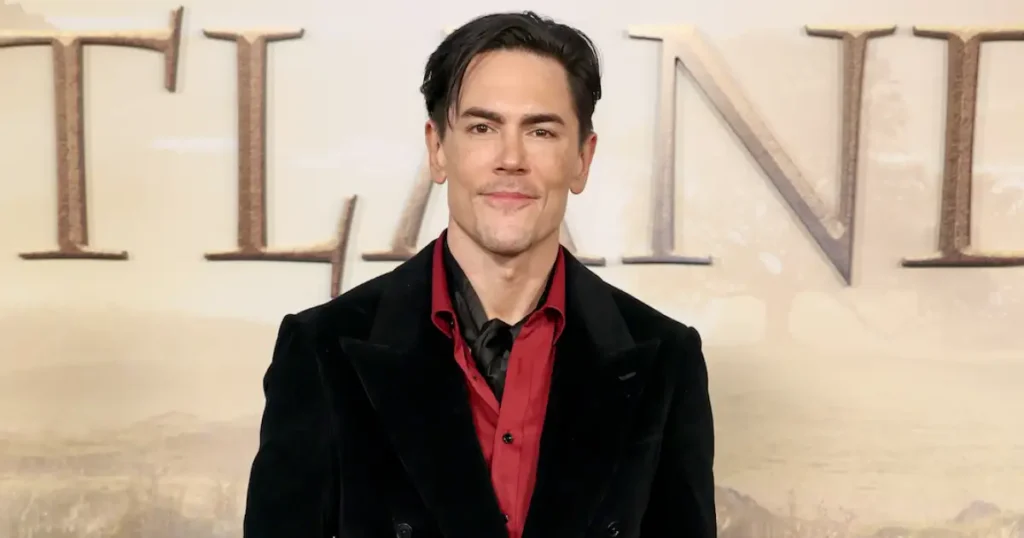 Tom Sandoval Pushes Victoria Robinson’s Dad Into Fire Pit