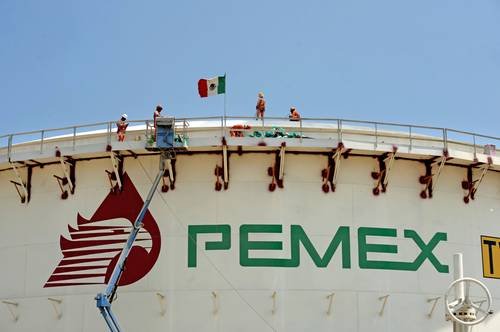Trabajadores de Pemex van por aumento superior a la inflación Trabajadores de Pemex van por aumento superior a la inflación