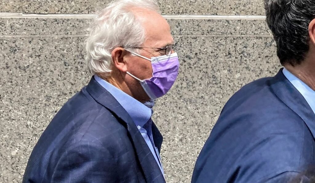 Trump pardons former Rep. Stephen Buyer, convicted of insider trading Trump pardons former Rep. Stephen Buyer, convicted of insider trading