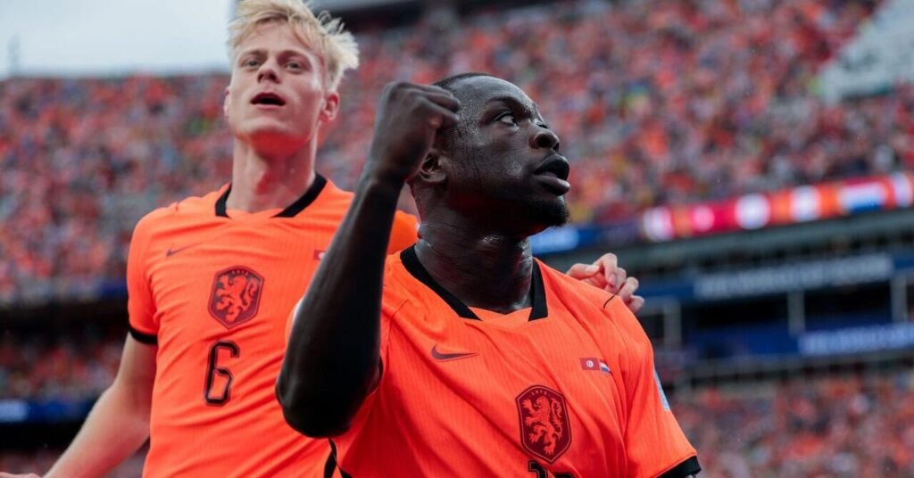 Tunisia 1-3 Netherlands - Dutch win to set up Morocco match-up