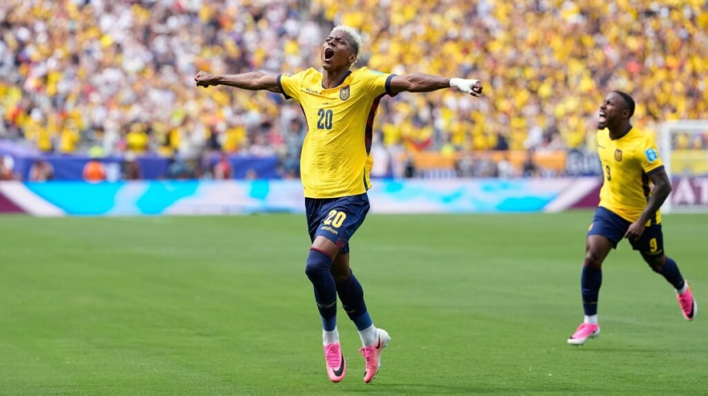 Two goals inside nine minutes in Ecuador vs Germany as crucial World Cup game makes lightning start