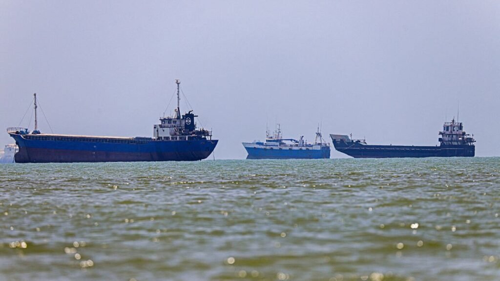 U.S. lifts blockade on Iranian ports after deal takes effect : NPR U.S. lifts blockade on Iranian ports after deal takes effect : NPR