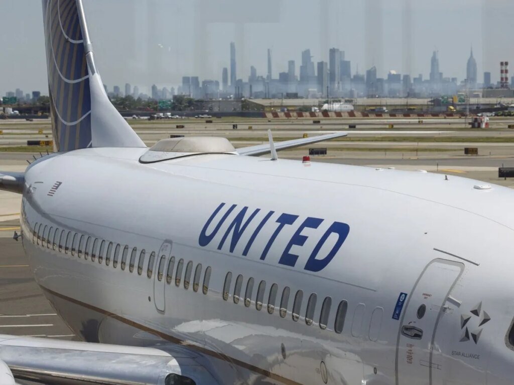 United Airlines forced to return to US over scary Bluetooth name