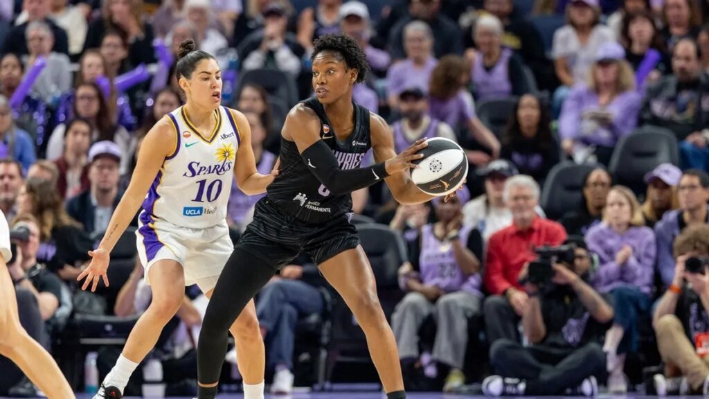 Valkyries hold cold-shooting Kelsey Plum in check, blow out Sparks