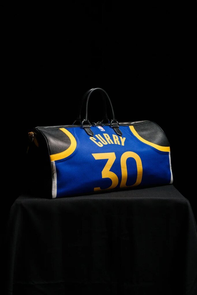 What to do with old jerseys? The Golden State Warriors have an idea What to do with old jerseys? The Golden State Warriors have an idea