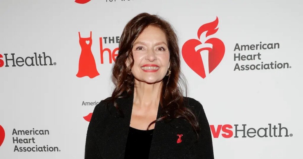 Why Aida Turturro Didn’t Know She Was Having a Heart Attack Why Aida Turturro Didn’t Know She Was Having a Heart Attack