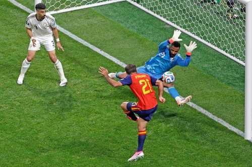 Yamal y Oyarzabal guían regreso de la Furia Roja; golea 4-0 a Arabia Yamal y Oyarzabal guían regreso de la Furia Roja; golea 4-0 a Arabia