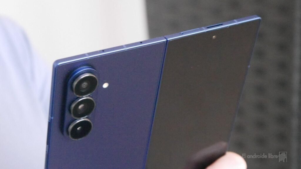 el futuro y esperado plegable Galaxy Z Fold 8 podría ser más ligero que tu actual teléfono el futuro y esperado plegable Galaxy Z Fold 8 podría ser más ligero que tu actual teléfono