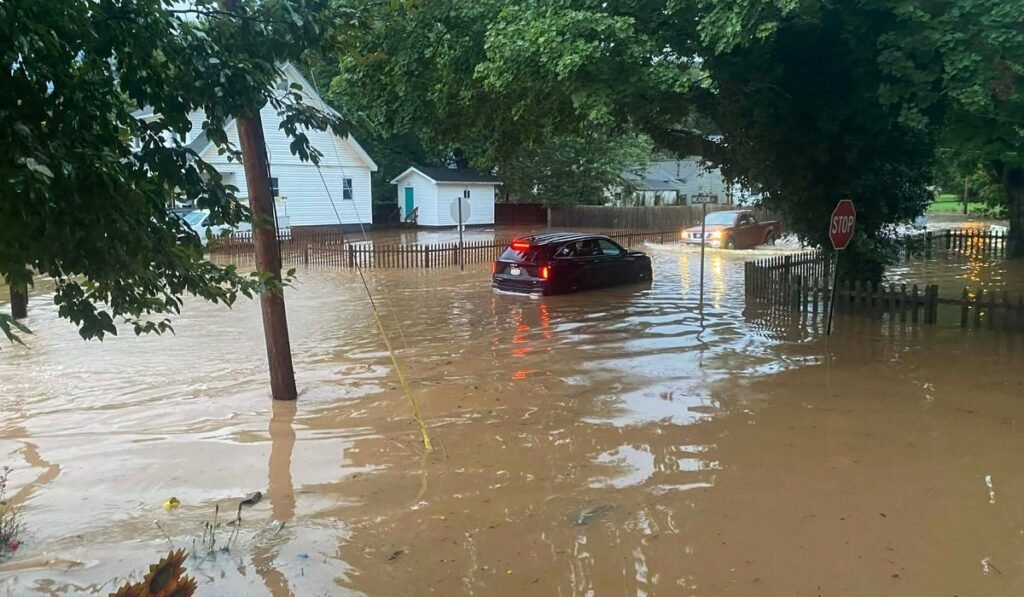 2 dead in flash floods caused by heavy rain in West Virginia, governor’s office says 2 dead in flash floods caused by heavy rain in West Virginia, governor’s office says