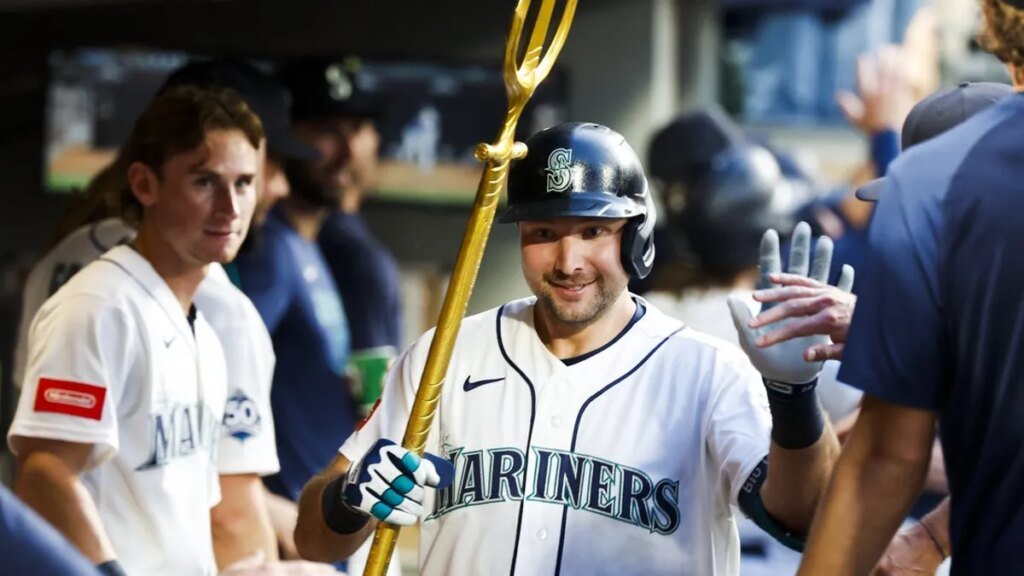 After Cal Raleigh’s heroics, Mariners vie for series win vs. Reds After Cal Raleigh's heroics, Mariners vie for series win vs. Reds