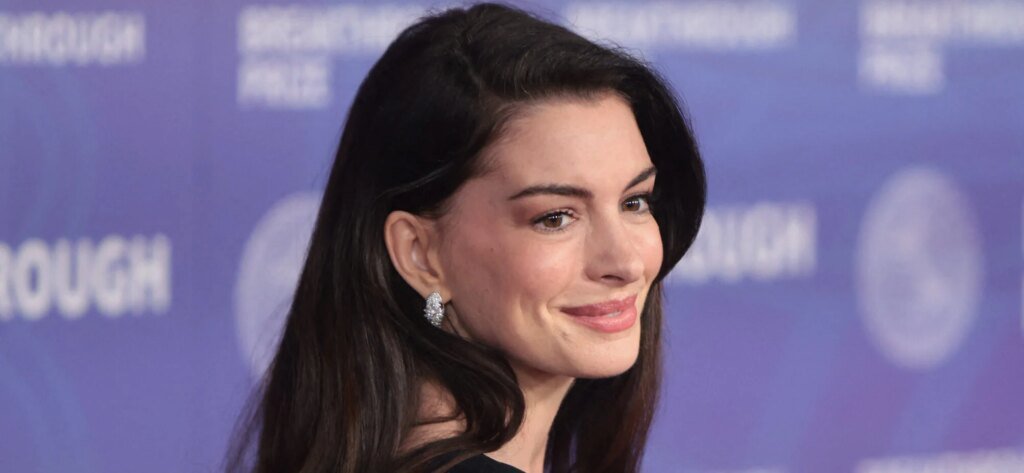 Anne Hathaway Shares Update On ‘Princess Diaries 3’ Anne Hathaway Shares Update On 'Princess Diaries 3'
