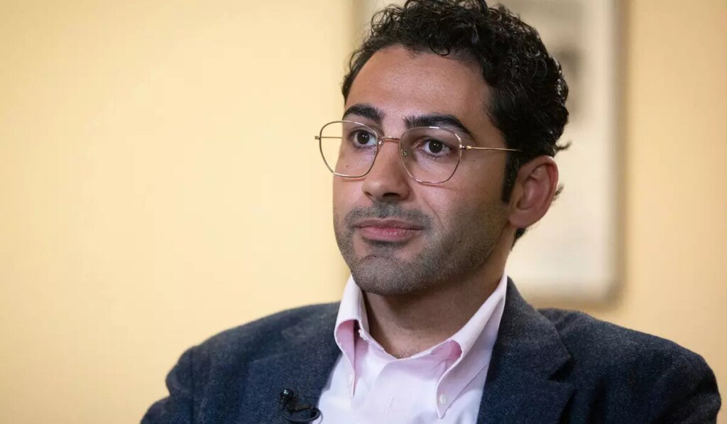 Appeals court reverses decision that freed pro-Palestinian Columbia activist Mohsen Mahdawi Appeals court reverses decision that freed pro-Palestinian Columbia activist Mohsen Mahdawi