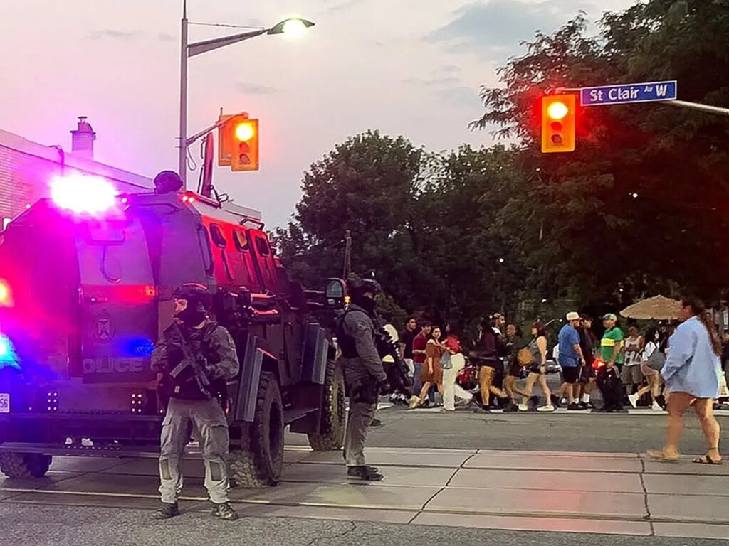 At least two dead in mass shooting at Toronto salsa festival: police At least two dead in mass shooting at Toronto salsa festival: police