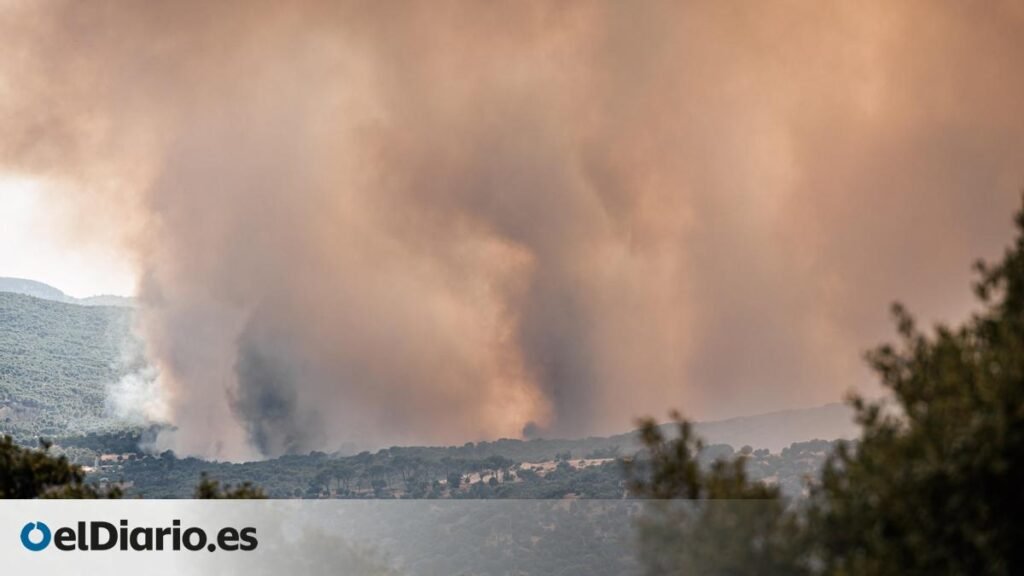 Ayuso pide al Gobierno que declare la emergencia nacional y tome el control de los incendios en Madrid Ayuso pide al Gobierno que declare la emergencia nacional y tome el control de los incendios en Madrid