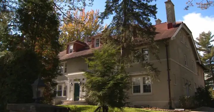 B.C. woman’s petition aim to stop funding home of federal opposition leader B.C. woman’s petition aim to stop funding home of federal opposition leader