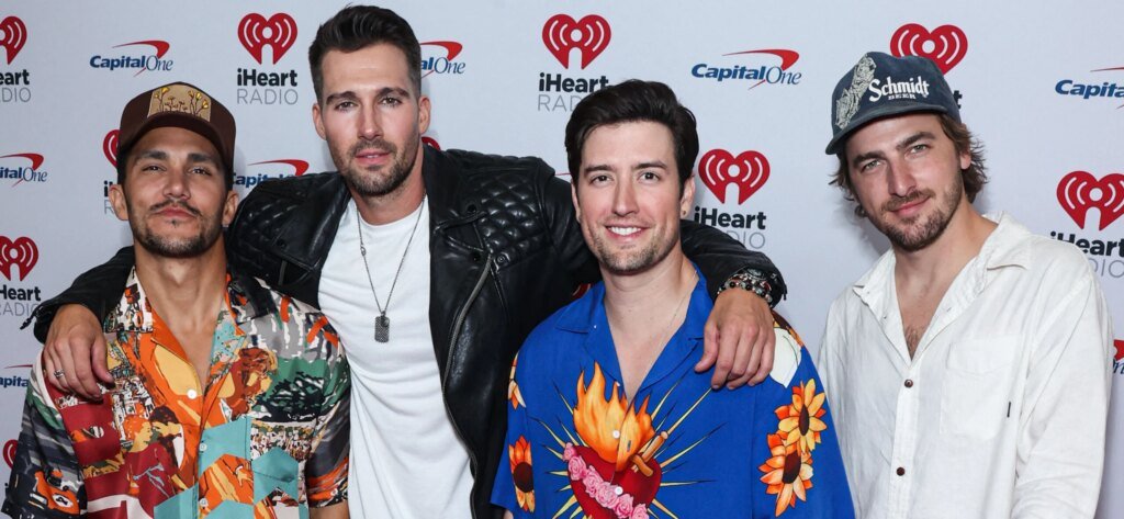 Big Time Rush Struggles To Sing This ‘Cheesy’ Song Big Time Rush Struggles To Sing This 'Cheesy' Song