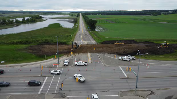 Brandon declares state of emergency as overflowing Assiniboine River forecast to continue to rise Brandon declares state of emergency as overflowing Assiniboine River forecast to continue to rise