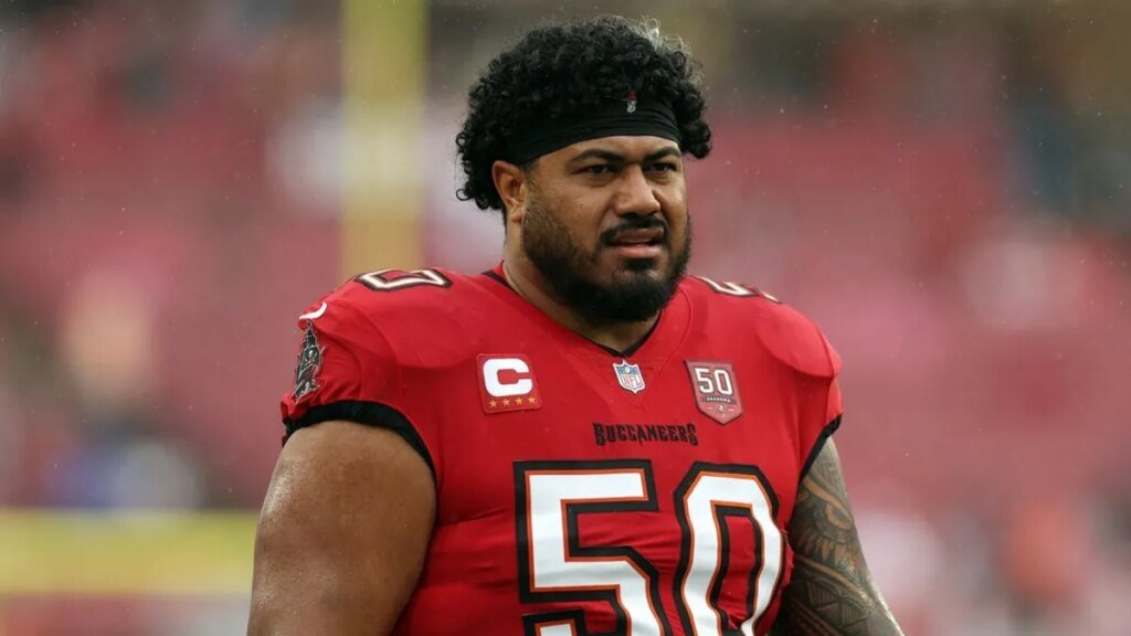Bucs DT Vita Vea 'tweaked something,' not practicing