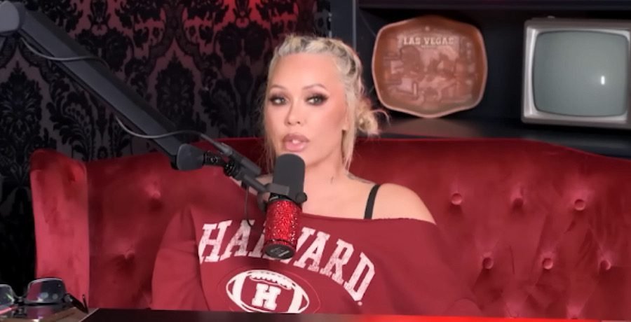 Bunnie Xo’s New Kissing Buddy Clarifies Status, Dig At Jelly Roll? Bunnie Xo's New Kissing Buddy Clarifies Status, Dig At Jelly Roll?