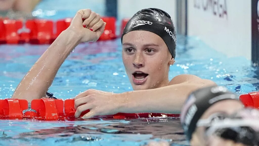 Canada swimmer Summer McIntosh breaks butterfly world record set in 2009 Canada swimmer Summer McIntosh breaks butterfly world record set in 2009