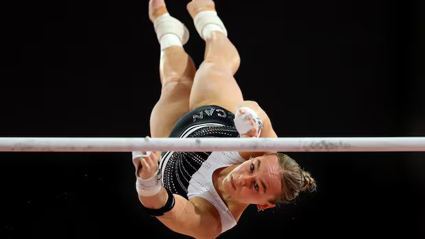 Canadians swimmers, women gymnasts lead Day 2 action from the Commonwealth Games Canadians swimmers, women gymnasts lead Day 2 action from the Commonwealth Games