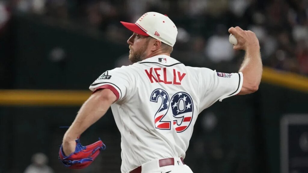 Cards, D-backs open second half in thick of NL wild-card hunt