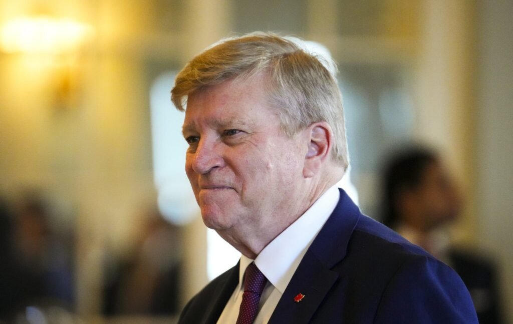 Carney replaces New York envoy Tom Clark with oil exec, appoints ex-MP to Los Angeles Carney replaces New York envoy Tom Clark with oil exec, appoints ex-MP to Los Angeles