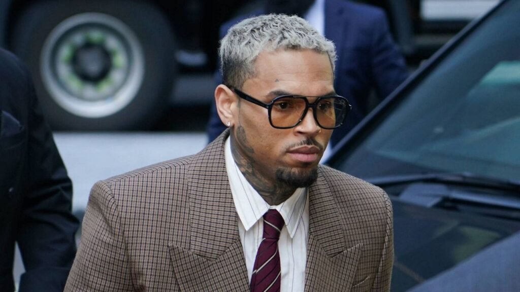 Chris Brown se declara culpable de pelea en club nocturno de Londres – Celebrity Land