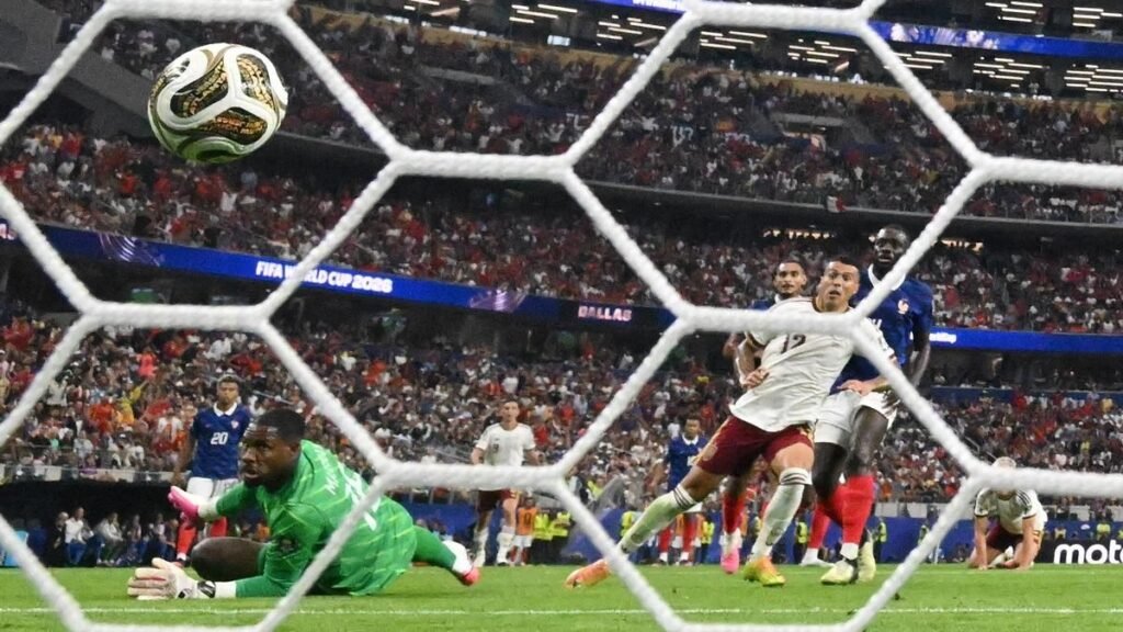 Claro que son franceses… pero España fue más equipo y jugará la segunda final en su historia Claro que son franceses... pero España fue más equipo y jugará la segunda final en su historia