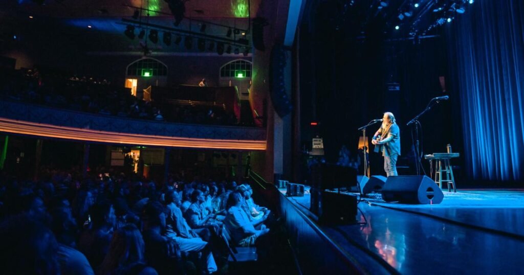 Colin Reed habla sobre la posible venta de Opry Entertainment Group