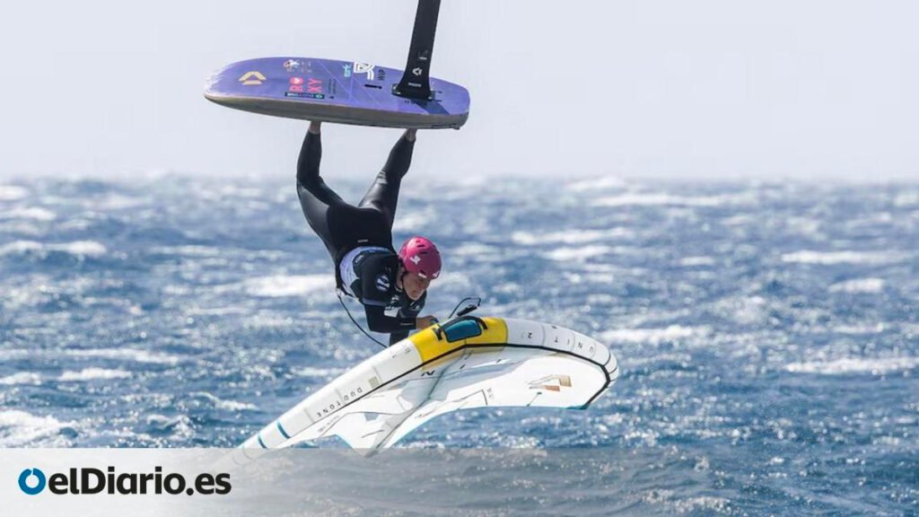 Con 19 años, esta gaditana acaba de conseguir su noveno campeonato del mundo en este curioso deporte náutico Con 19 años, esta gaditana acaba de conseguir su noveno campeonato del mundo en este curioso deporte náutico