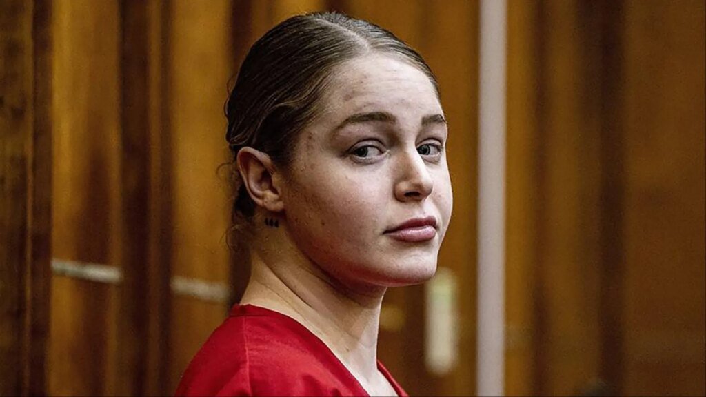 Courtney Clenney Gets Plea In Stabbing Of Christian Obumseli Courtney Clenney Gets Plea In Stabbing Of Christian Obumseli