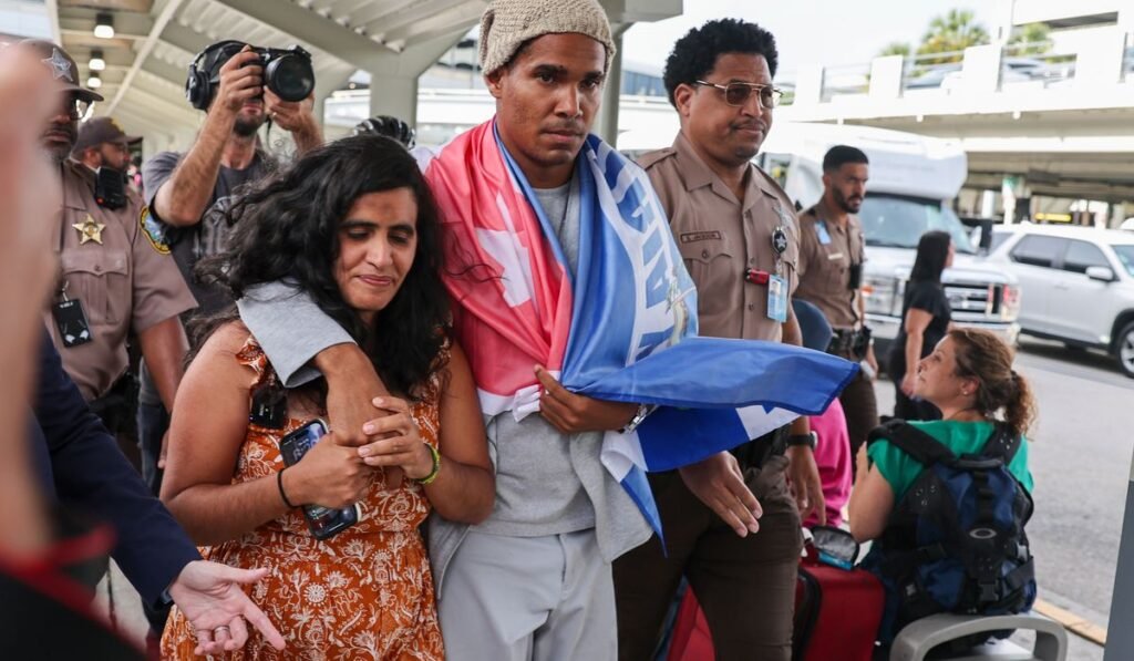 Cuban artist and dissident exiled from country after 5 years in prison arrives in U.S. Cuban artist and dissident exiled from country after 5 years in prison arrives in U.S.