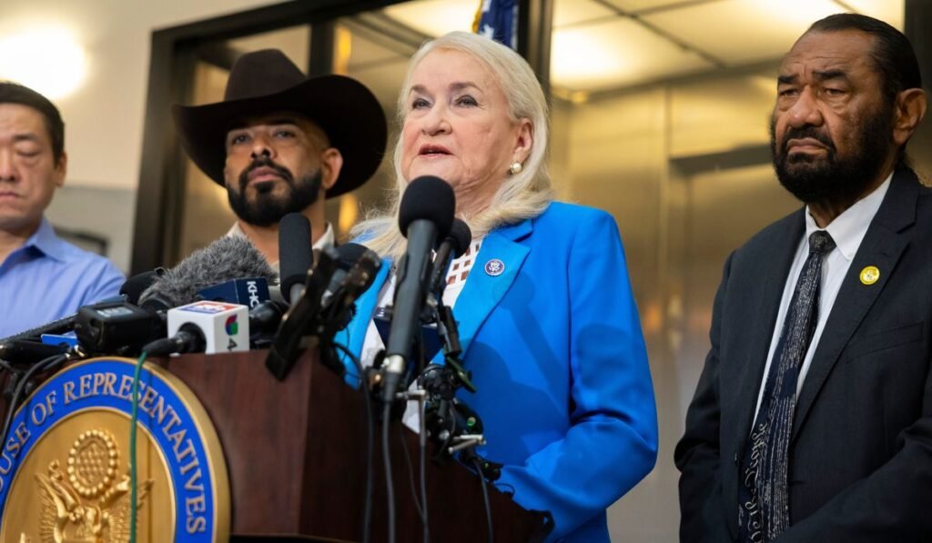 DHS was granted $20M for body cameras. ICE agents in fatal Houston shooting had none DHS was granted $20M for body cameras. ICE agents in fatal Houston shooting had none