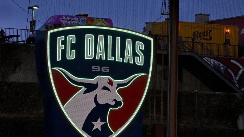 Dallas signs Benji Flowers, 15; reportedly reaches deal with Chelsea