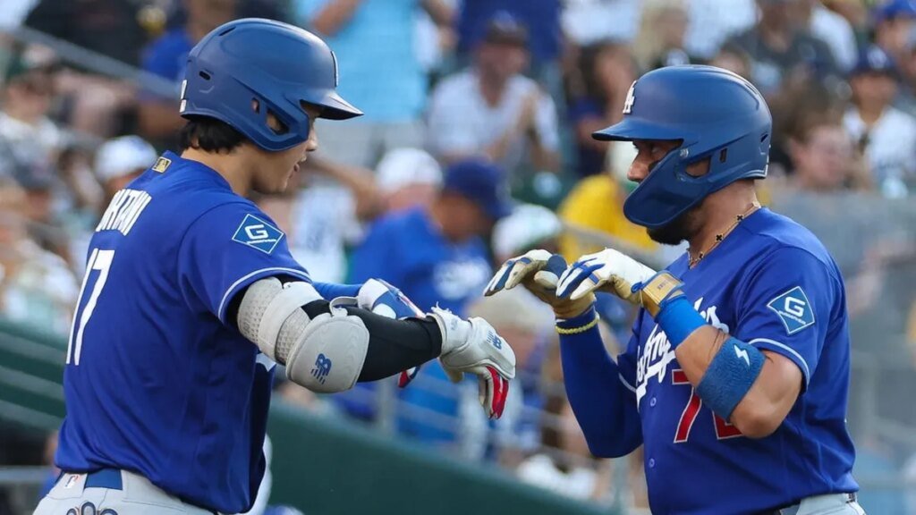 Dodgers demolish A’s as Dave Roberts reaches 1,000 career wins Dodgers demolish A's as Dave Roberts reaches 1,000 career wins