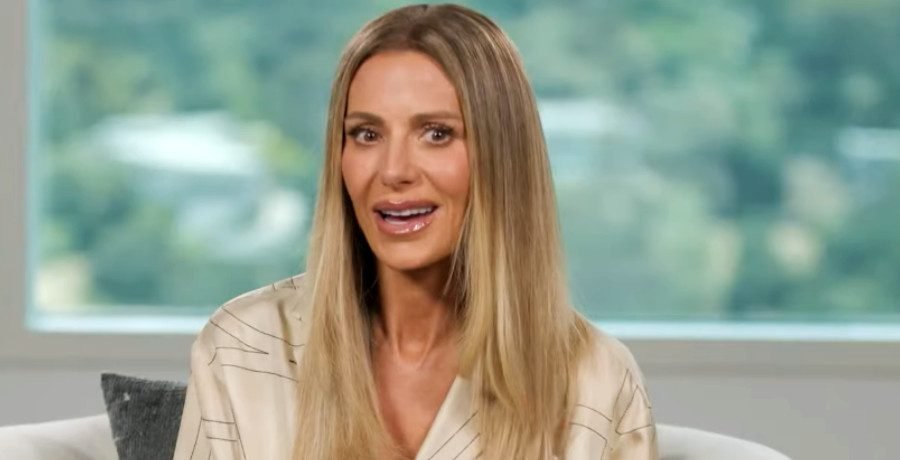 Dorit Kemsley Takes Luxurious Vacation Amid Home Foreclosure Dorit Kemsley Takes Luxurious Vacation Amid Home Foreclosure