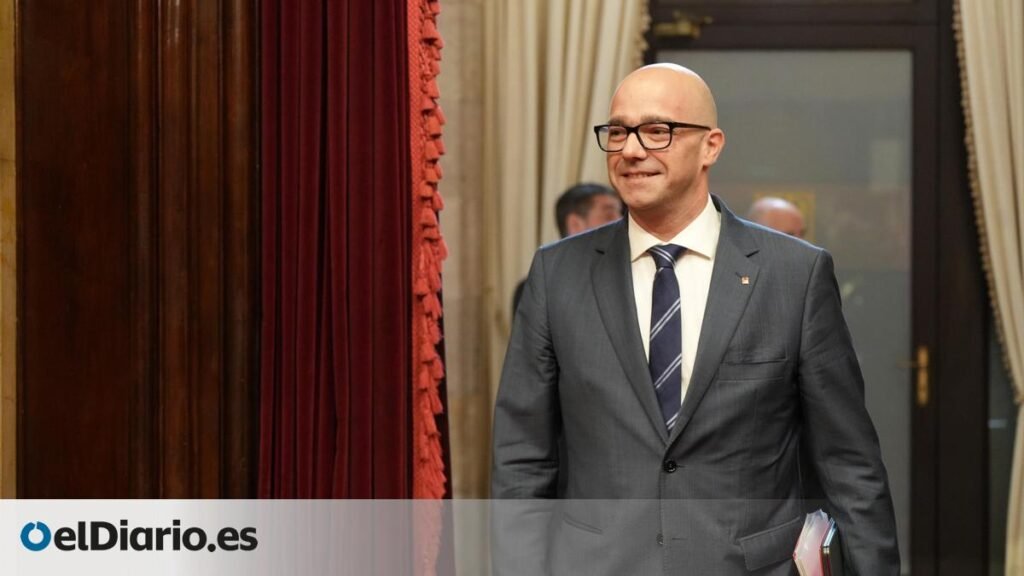 El Parlament da carpertazo a las irregularidades en la protección a la infancia con los votos de PSC, ERC y Comuns El Parlament da carpertazo a las irregularidades en la protección a la infancia con los votos de PSC, ERC y Comuns