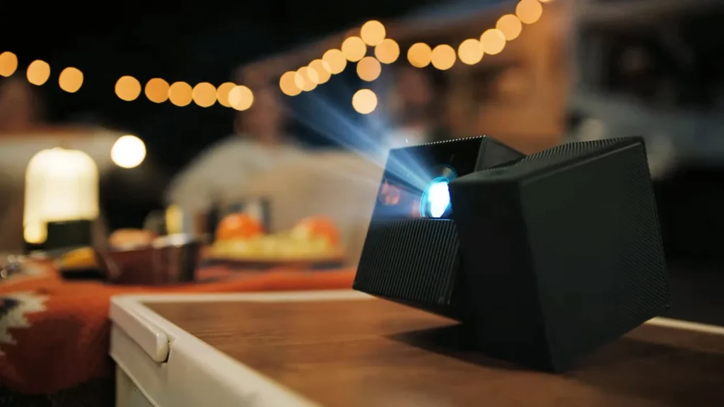 El proyector TCL Playcube se transforma en un centro de entretenimiento con IA – Celebrity Land El proyector TCL Playcube se transforma en un centro de entretenimiento con IA – Celebrity Land