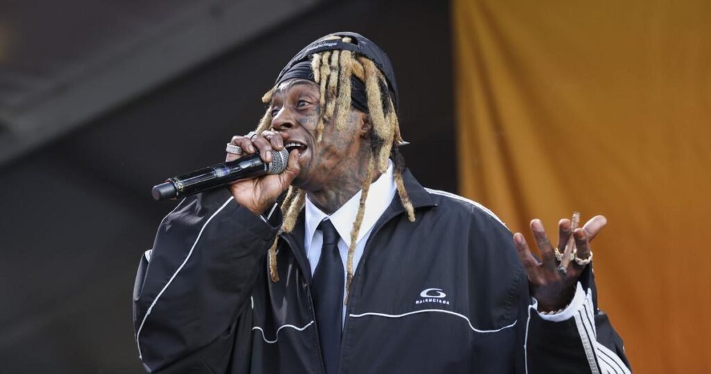 El rapero de NOLA Lil Wayne obtiene una estrella en el Paseo de la Fama de Hollywood El rapero de NOLA Lil Wayne obtiene una estrella en el Paseo de la Fama de Hollywood