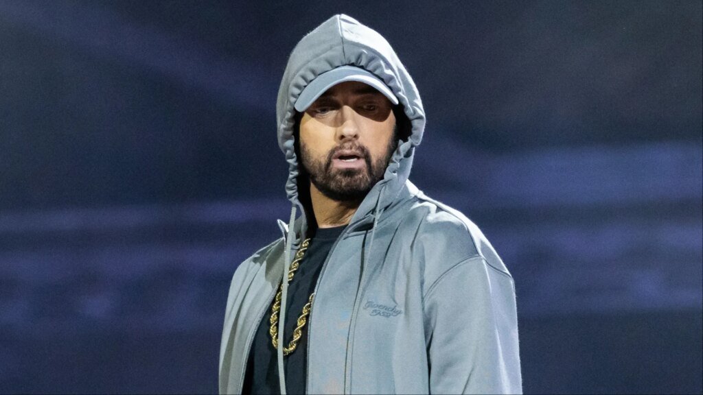 Eminem’s Ex-Wife Kim Scott Rushed To The Hospital (VIDEO) Eminem's Ex-Wife Kim Scott Rushed To The Hospital (VIDEO)