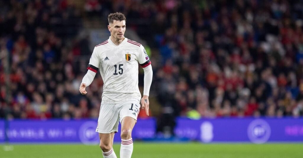 Europe-bound Sunderland sign experienced defender Meunier Europe-bound Sunderland sign experienced defender Meunier