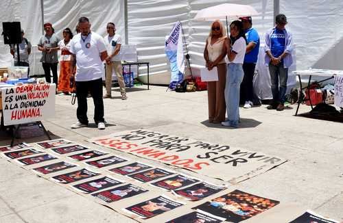 Exigen justicia para los migrantes asesinados por autoridades en EU Exigen justicia para los migrantes asesinados por autoridades en EU