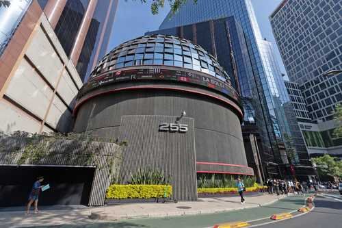 Extranjeros frenaron en junio la compra de acciones mexicanas Extranjeros frenaron en junio la compra de acciones mexicanas