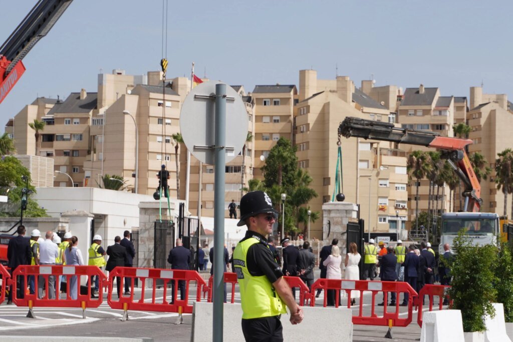 First crossers enjoy Gibraltar's border-free frontier