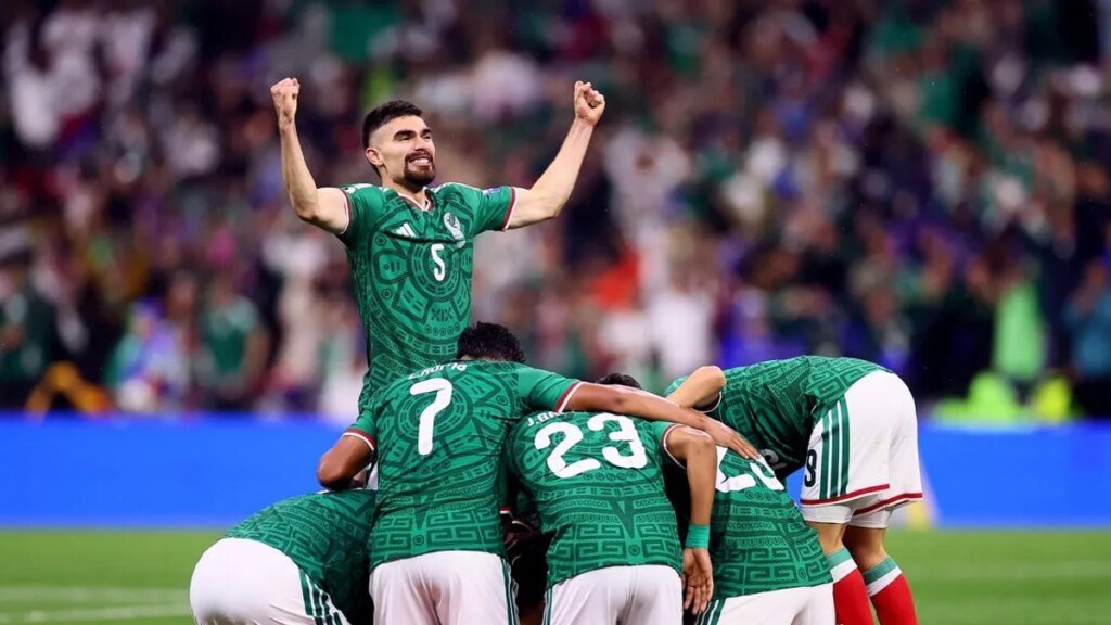 First-half goals send Mexico to comfortable 2-0 victory over Ecuador