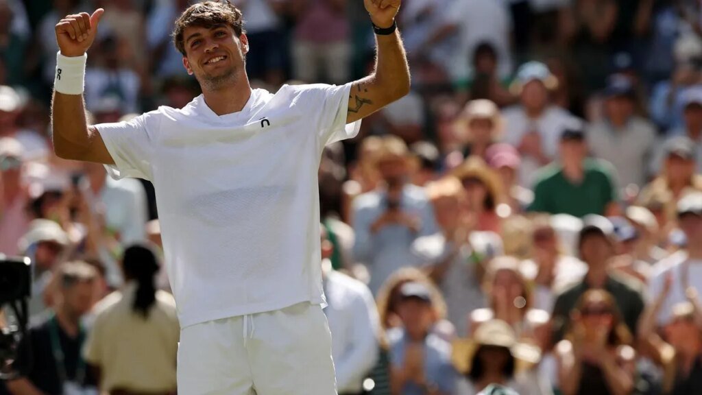 Flavio Cobolli tops Alex de Minaur, advances to Wimbledon quarters Flavio Cobolli tops Alex de Minaur, advances to Wimbledon quarters