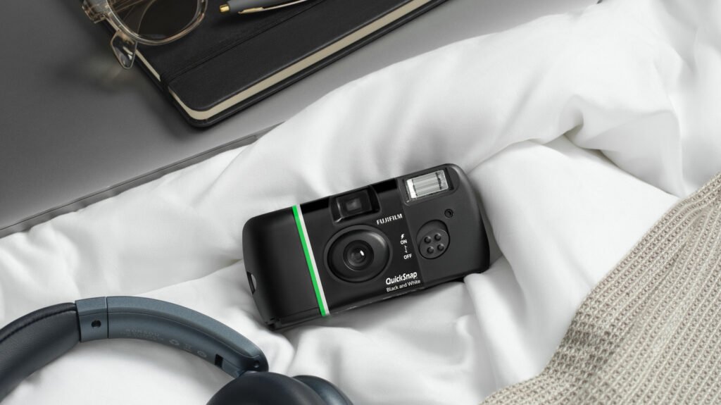 Fufjilm Launches Special Waterproof And Black-And-White Editions Of Its Retro QuickSnap Instant Cameras Fufjilm Launches Special Waterproof And Black-And-White Editions Of Its Retro QuickSnap Instant Cameras