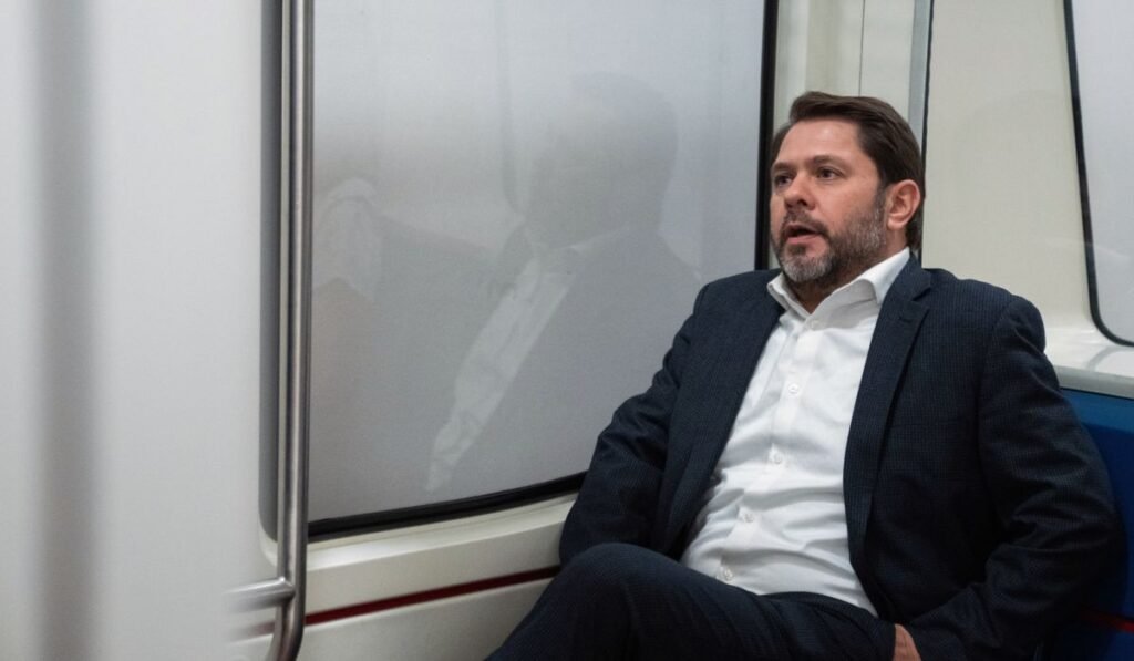 Gallego dismisses new staffer relationship report as ‘gossip’ Gallego dismisses new staffer relationship report as ‘gossip’