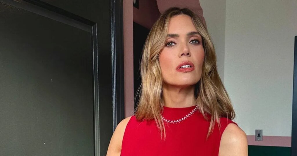 Get Mandy Moore’s ‘Aperitivo Waves’ With a $41 Blow-Dry Foam Get Mandy Moore's 'Aperitivo Waves' With a $41 Blow-Dry Foam